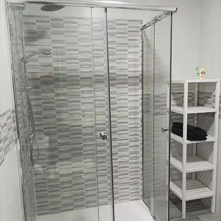Apartment Piso 42 *